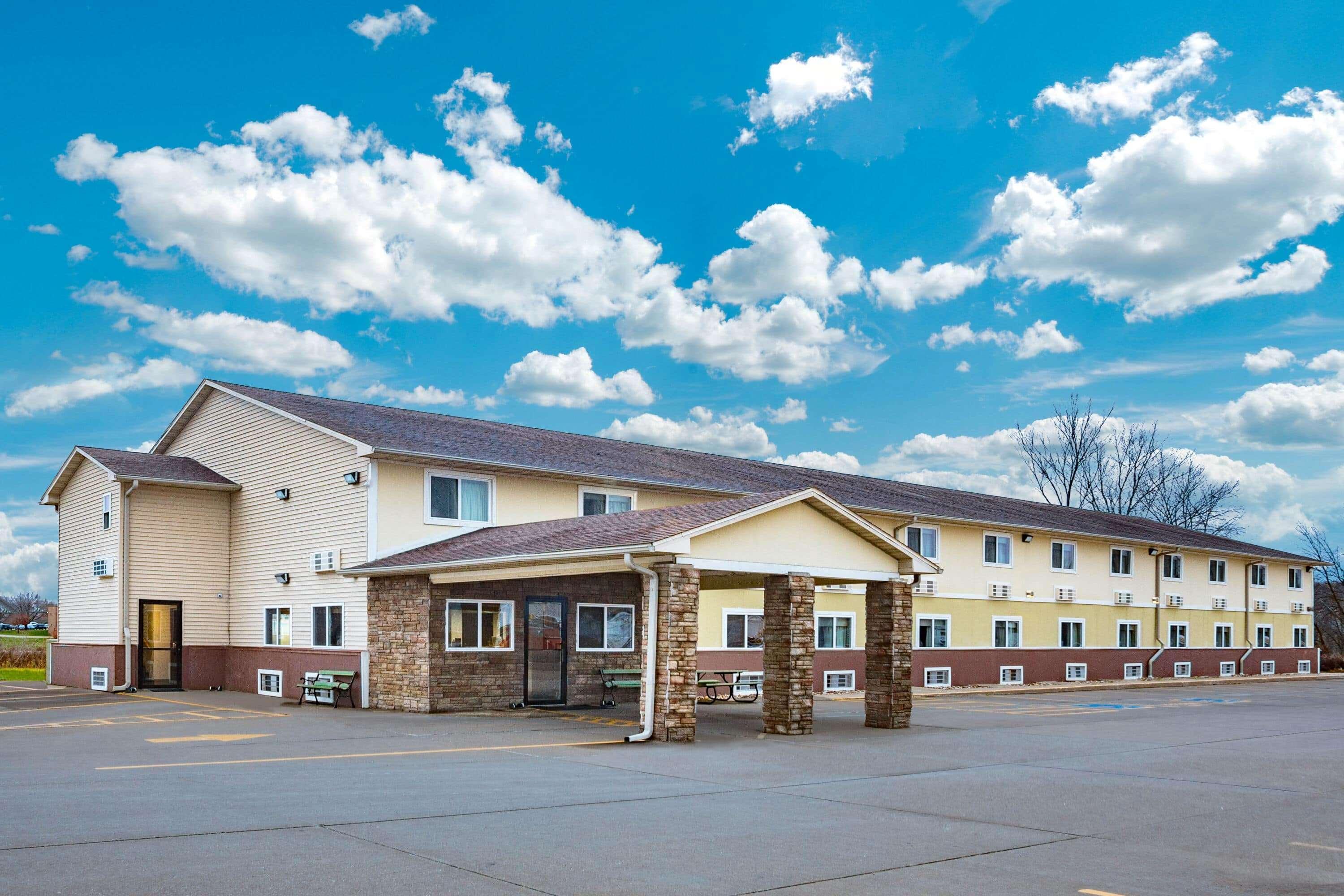Super 8 By Wyndham Fort Madison Luaran gambar