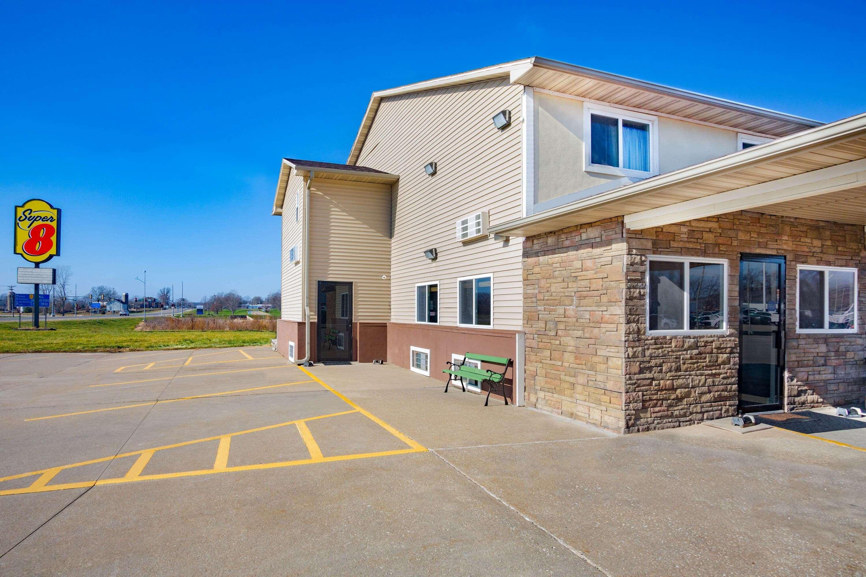 Super 8 By Wyndham Fort Madison Luaran gambar